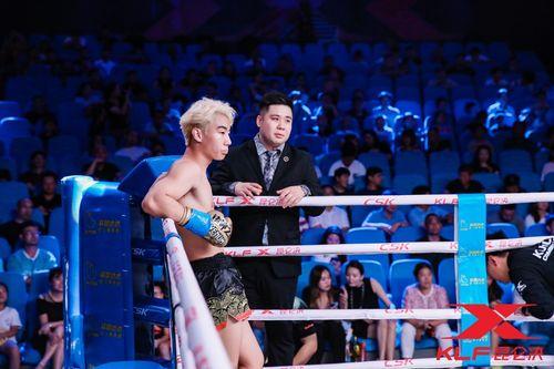 昆仑决明星老婆,美丽背后的奋斗故事