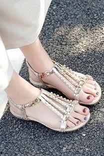 网红增高大码凉鞋图片,网红爆款！大码凉鞋引领增高时尚潮流